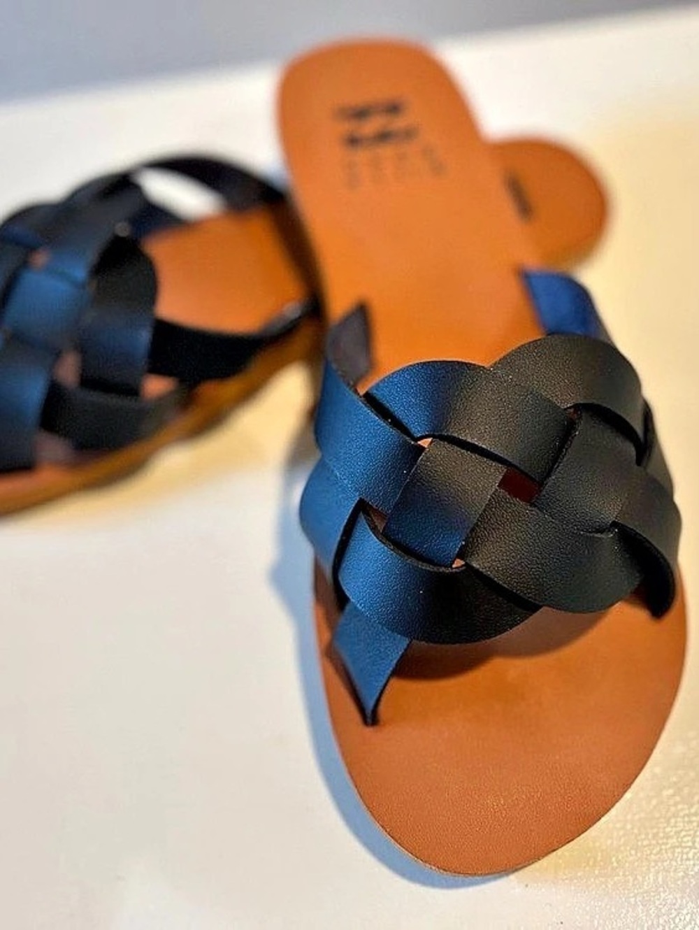 Billabong Lana Braided Slide Sandals Black Braided Slide Sandals US 8 NWT